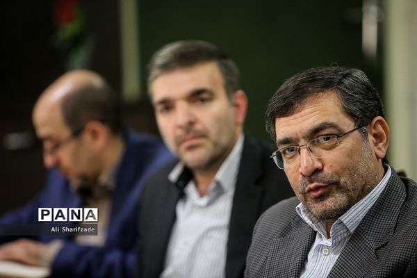 اولین جلسه ستاد مرکزی مدارس شاهد