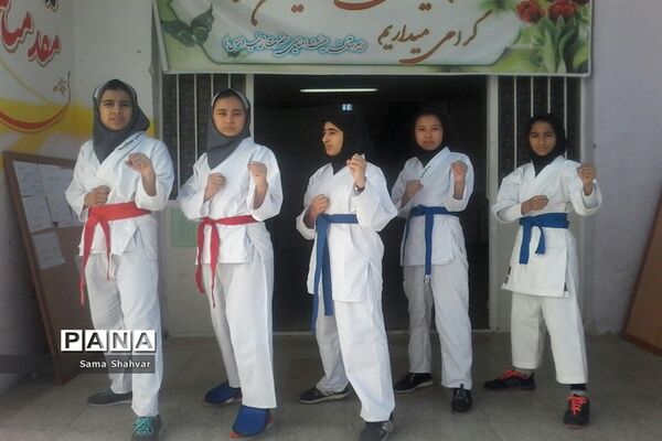 برگزاری المپیاد ورزشی درون مدرسه ای در فشافویه