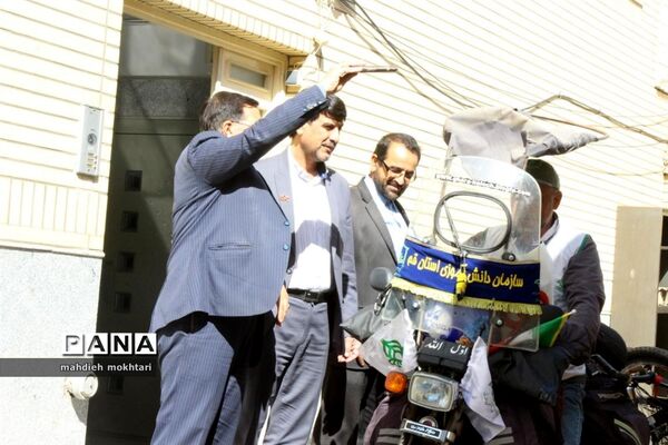 رکوردار کشوری و جهانی با دوچرخه عازم پیاده روی اربعین شد