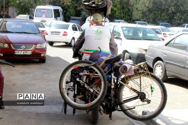 رکوردار کشوری و جهانی با دوچرخه عازم پیاده روی اربعین شد