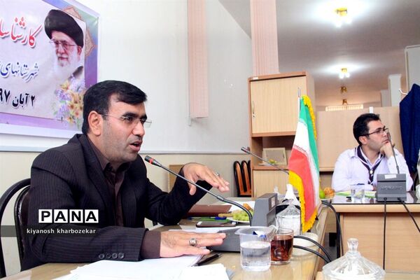 نشست قطبی کارشناسان سازمان دانش آموزی شهرستان های جنوب استان در مهاباد