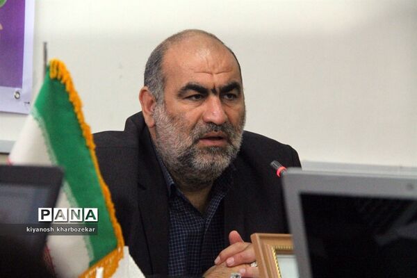 نشست قطبی کارشناسان سازمان دانش آموزی شهرستان های جنوب استان در مهاباد