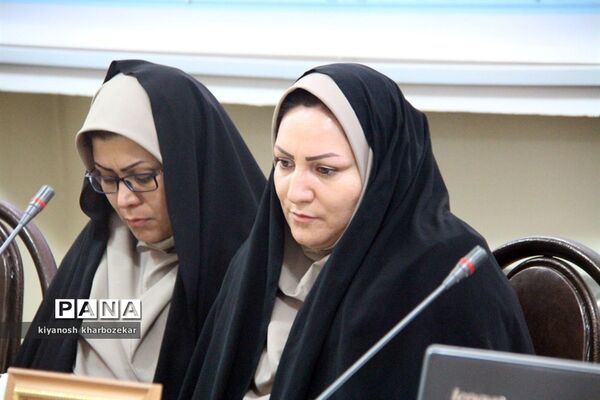 نشست قطبی کارشناسان سازمان دانش آموزی شهرستان های جنوب استان در مهاباد
