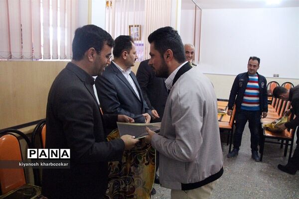 نشست قطبی کارشناسان سازمان دانش آموزی شهرستان های جنوب استان در مهاباد