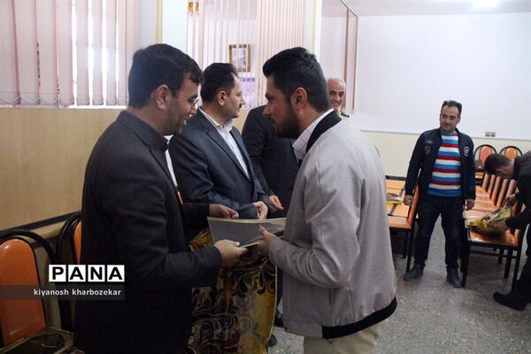 نشست قطبی کارشناسان سازمان دانش آموزی شهرستان های جنوب استان در مهاباد