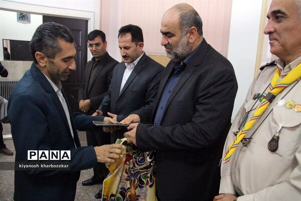 نشست قطبی کارشناسان سازمان دانش آموزی شهرستان های جنوب استان در مهاباد