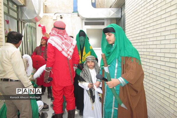 برگزاری مراسم تعزیه حضرت علی اکبر توسط دانش آموزان  مدرسه غیر دولتی پسرانه هوشمند سما در کازرون