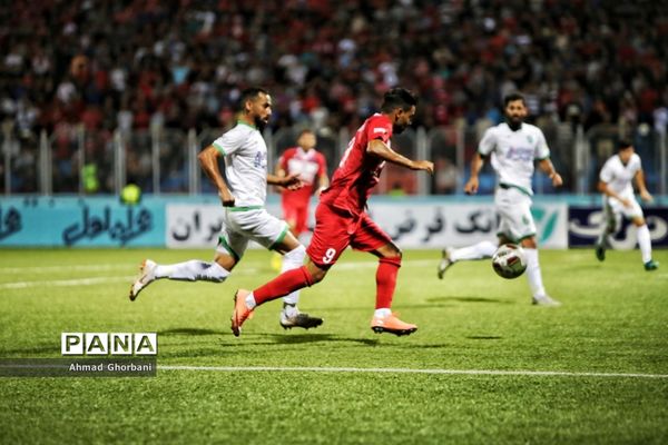 دیدار تیم های نساجی مازندران و ماشین‌سازی تبریز