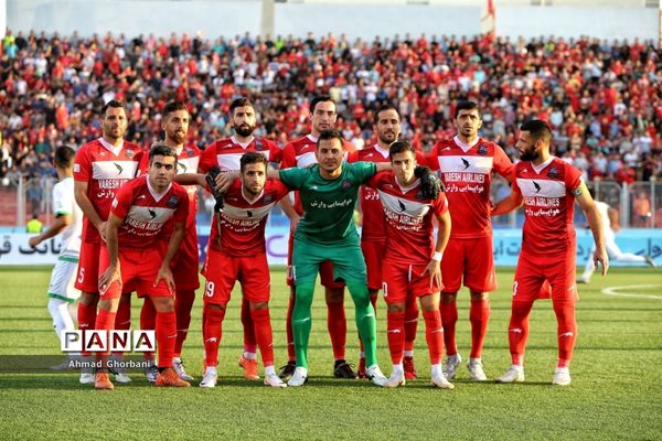 دیدار تیم های نساجی مازندران و ماشین‌سازی تبریز