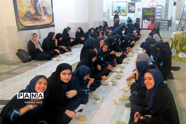 برگزاری مراسم پرفیض دعای ندبه در دبیرستان فرزانگان دوره اول ناحیه 2 یزد
