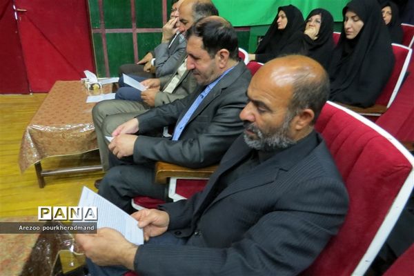 گرامیداشت اربعین حسینی در دبیرستان دخترانه فرزانگان دوره اول ناحیه 2 یزد