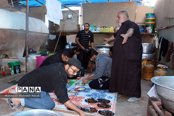 خدمات رسانی به زائرین اربعین در مرز شلمچه