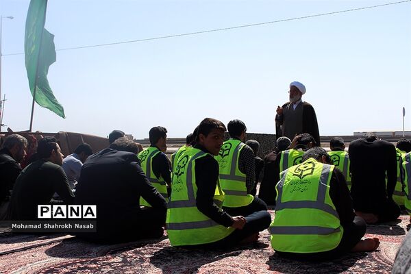 خدمات رسانی به زائرین اربعین در مرز شلمچه