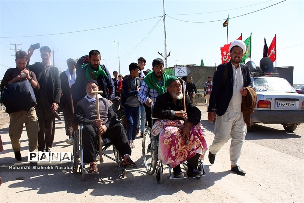 خدمات رسانی به زائرین اربعین در مرز شلمچه