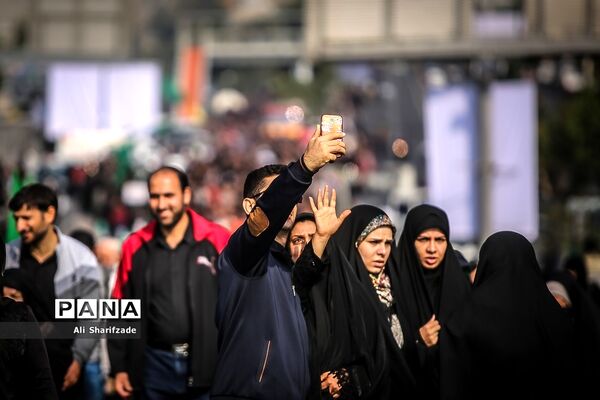 پیاده‌روی جاماندگان اربعین حسینی در تهران
