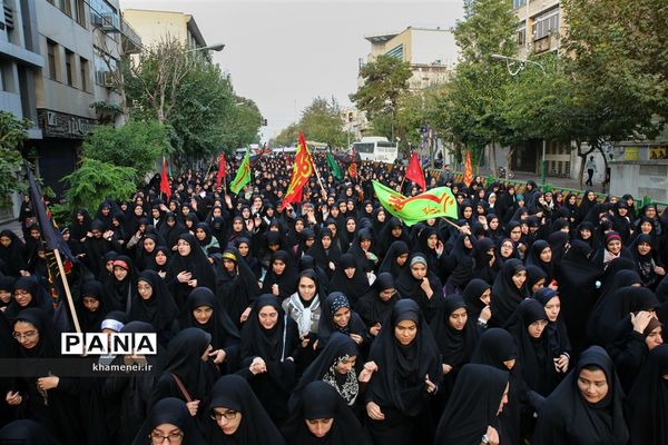 مراسم عزاداری اربعین سیدالشهدا(ع) با حضور هیئت‌های دانشجویی در حسینیه امام خمینی