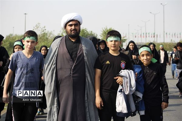 پیاده‌روی جاماندگان اربعین حسینی در تهران - ۲