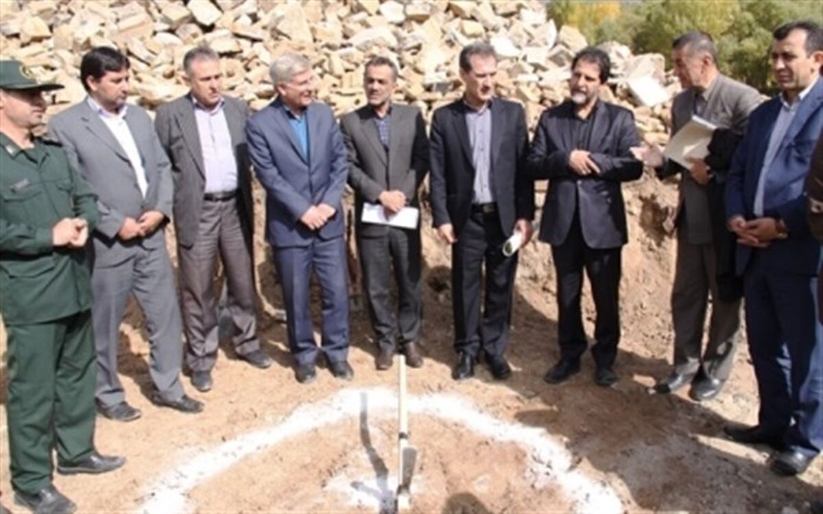 کلنگ احداث  دبستان خیرساز دو کلاسه روستای گرماش سنندج بر زمین زده شد