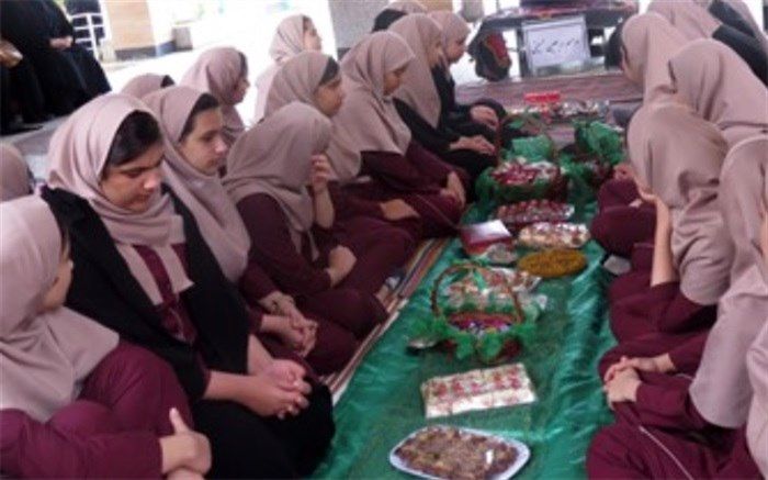 سفره اربعین حضرت رقیه (س)  در دبیرستان شهید  سهام خیام بوشهر