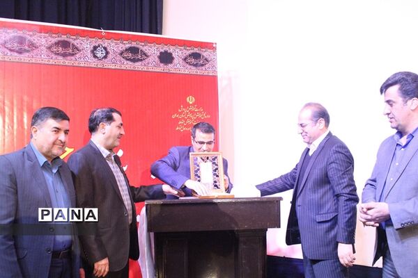 برگزاری مراسم افتتاحیه پنجمین دوره  جشنواره نوجوان خوارزمی در استان همدان