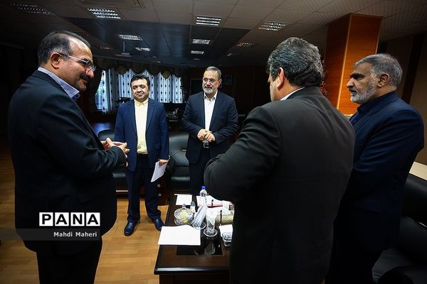 دیدار وزیر آموزش و پرورش با جمعی از نمایندگان مجلس