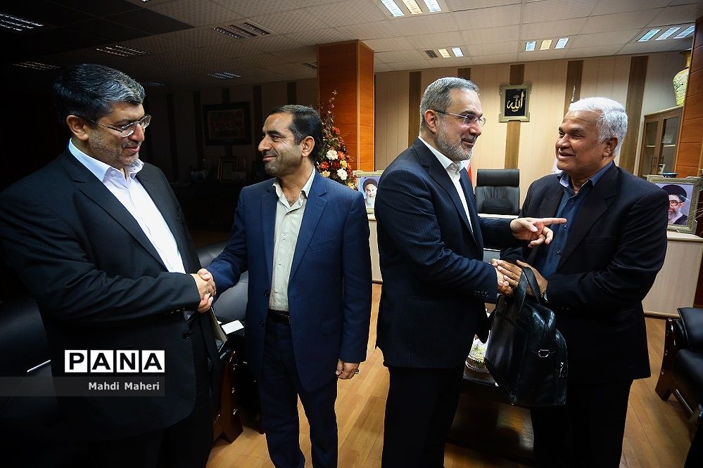 دیدار وزیر آموزش و پرورش با جمعی از نمایندگان مجلس