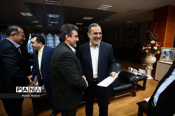 دیدار وزیر آموزش و پرورش با جمعی از نمایندگان مجلس