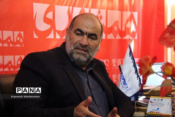 حضور نمایندگان مجلس دانش‌آموزی آذربایجان غربی در دفتر روزنامه همشهری