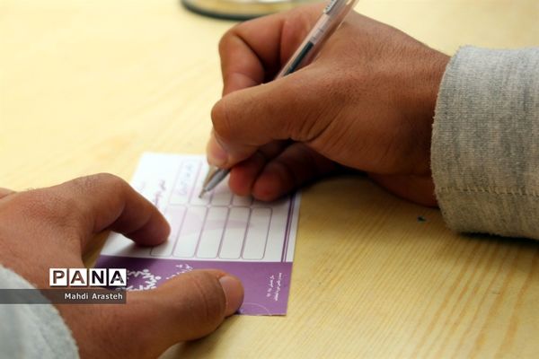 برگزاری انتخابات دانش‌آموزی در هنرستان البرزخراسان جنوبی