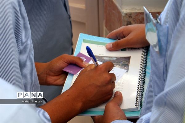 برگزاری انتخابات دانش‌آموزی در هنرستان البرزخراسان جنوبی