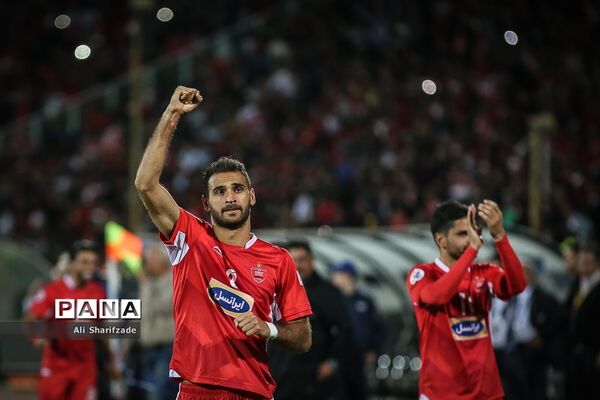 دیدار تیم های فوتبال پرسپولیس و السد قطر