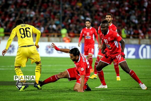 دیدار تیم های فوتبال پرسپولیس و السد قطر