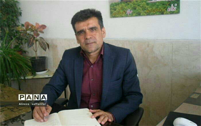 مدیر آموزش و پرورش اردستان:آموزش پدافند غیرعامل مورد توجه قرار گیرد