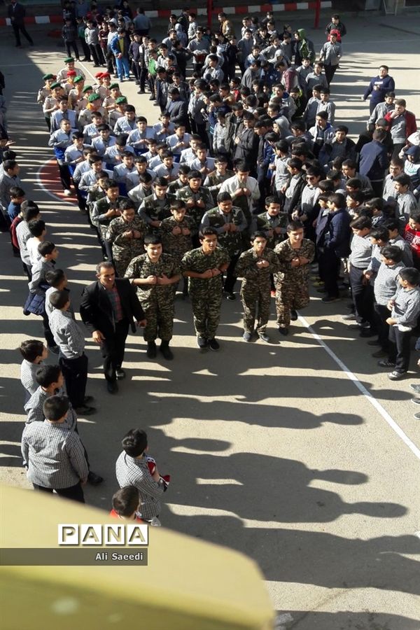 صبحگاه مشترک تشکلات دانش‌آموزی دبیرستان شهید رجایی در خراسان شمالی