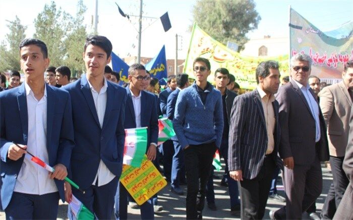 13 آبان روز استکبار ستیزی و مبارزه با زورگویان جهان است