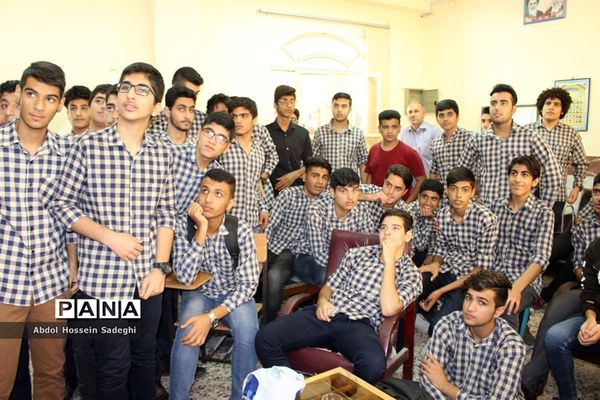 پخش بازی فوتبال در مدارس و ادارات آموزش و پرورش استان بوشهر