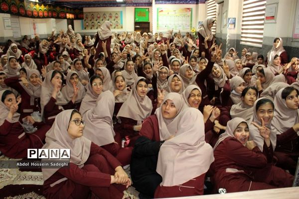 پخش بازی فوتبال در مدارس و ادارات آموزش و پرورش استان بوشهر