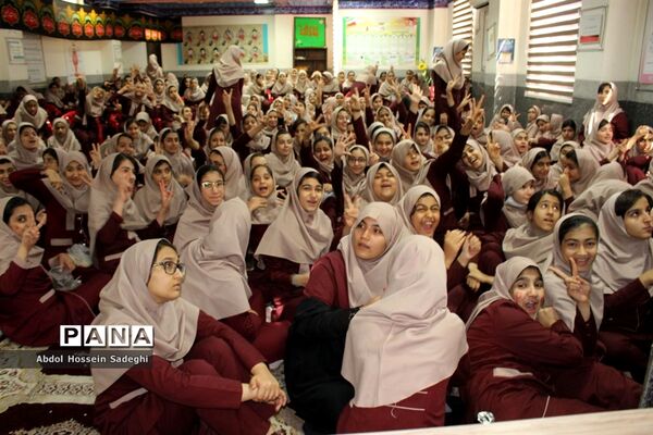 پخش بازی فوتبال در مدارس و ادارات آموزش و پرورش استان بوشهر