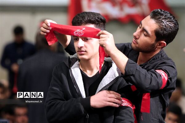 دیدار دانش‌آموزان و دانشجویان با مقام معظم رهبری