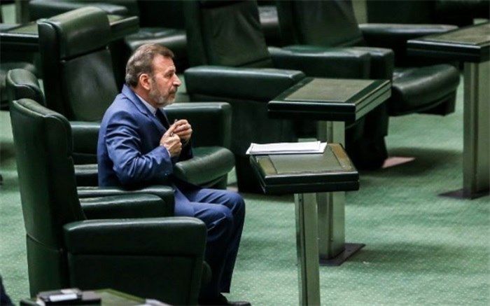 جزئیات نشست واعظی با فراکسیون نزدیک به لاریجانی