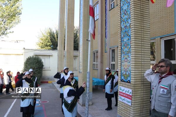 آیین نواختن زنگ استکبار ستیزی در مشهد