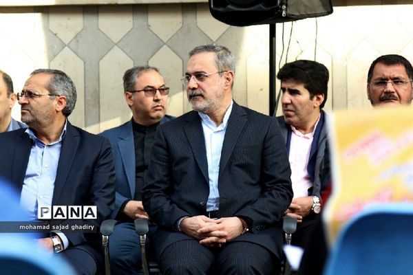 زنگ استکبارستیزی