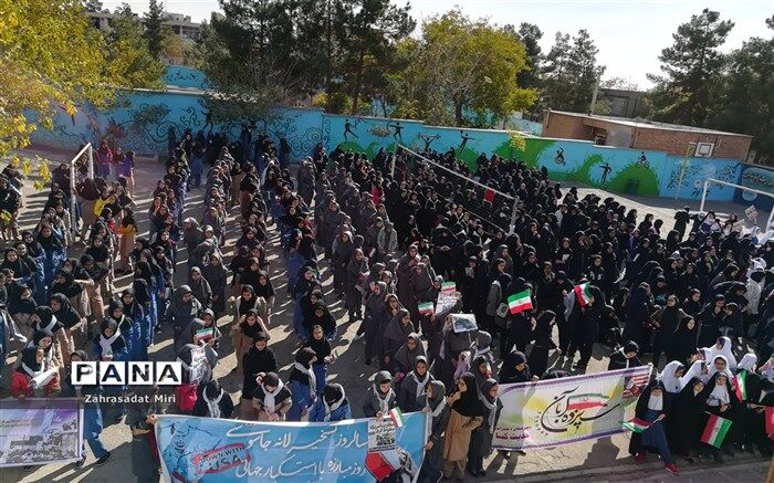 صدای شکسته شدن استخوان صهیونیستها به گوش میرسد