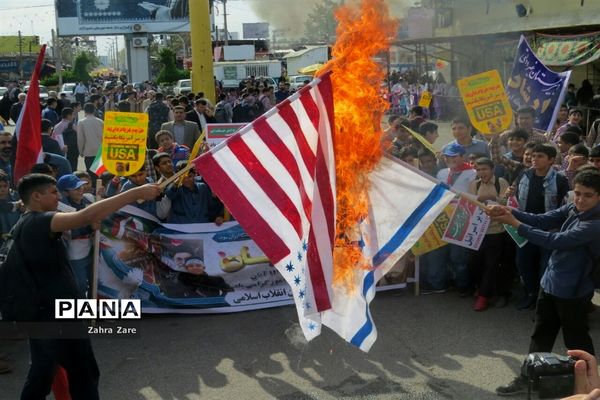 راهپیمایی روز ۱۳ آبان در محمودآباد