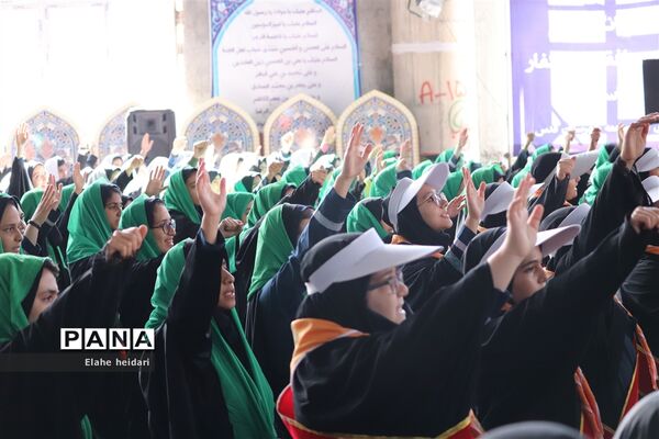 حضور پرشکوه دانش‌آموزان شهرقدس درراهپیمایی 13آبان