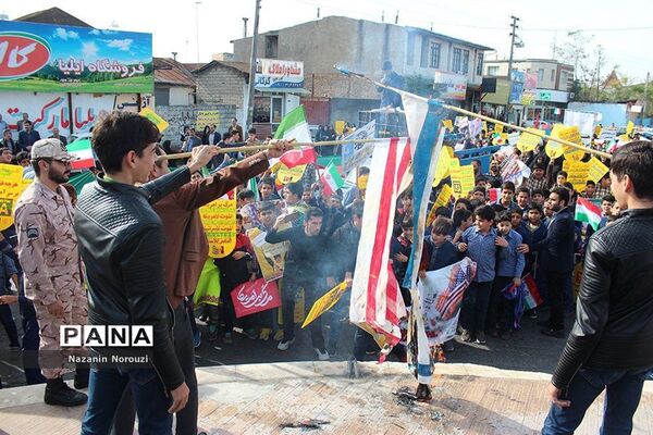 راهپیمایی 13 آبان در فریدونکنار