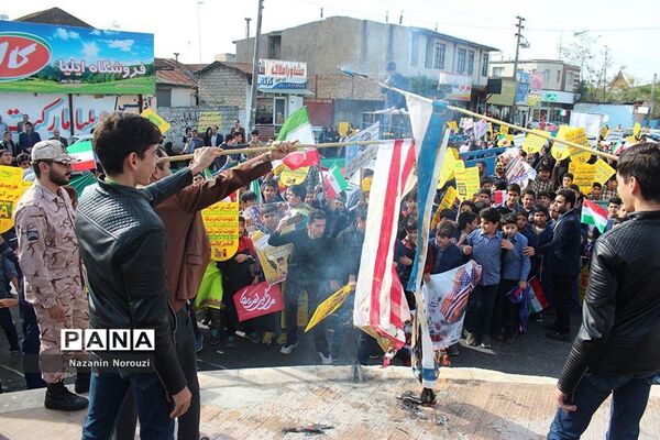 راهپیمایی 13 آبان در فریدونکنار