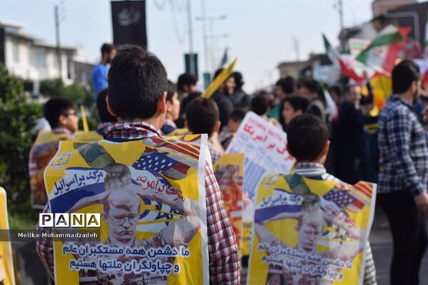 راهپیمایی 13 آبان در فریدونکنار
