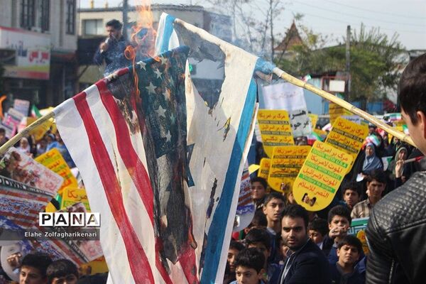 راهپیمایی 13 آبان در فریدونکنار