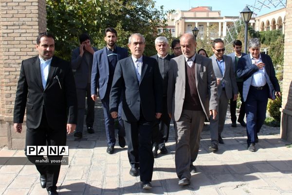 بازدید استاندار آذربایجان شرقی از دانشکده معماری تبریز